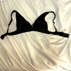Black Velvet Medium VS Pink Bralette